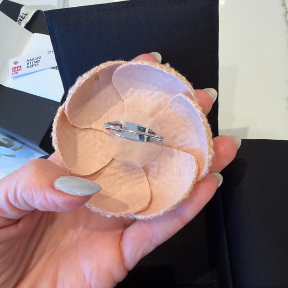 NIB NWT Chanel Camillia Brooch - Light Orange/Pink - Gorgeous!!! - Picture 3 of 10